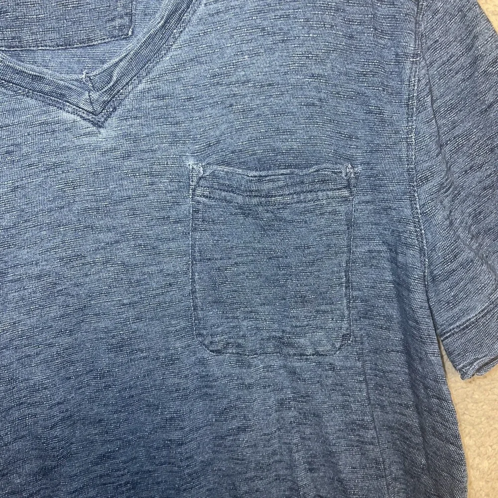 Banana Republic T Shirt Men's Sz L Heather‎ Blue Pocket Short Sleeve V Neck Tee